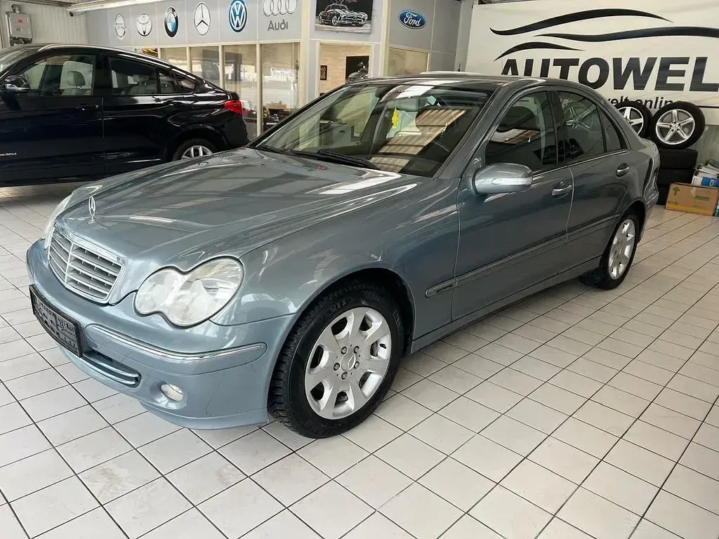 Gebraucht Mercedes C180 Elegance 143 PS (105 kW) 2005 Grau Limousine