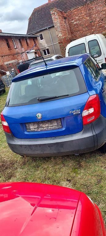 Gebraucht Skoda Fabia Classic 60 PS (44 kW) 2010 Blau Limousine