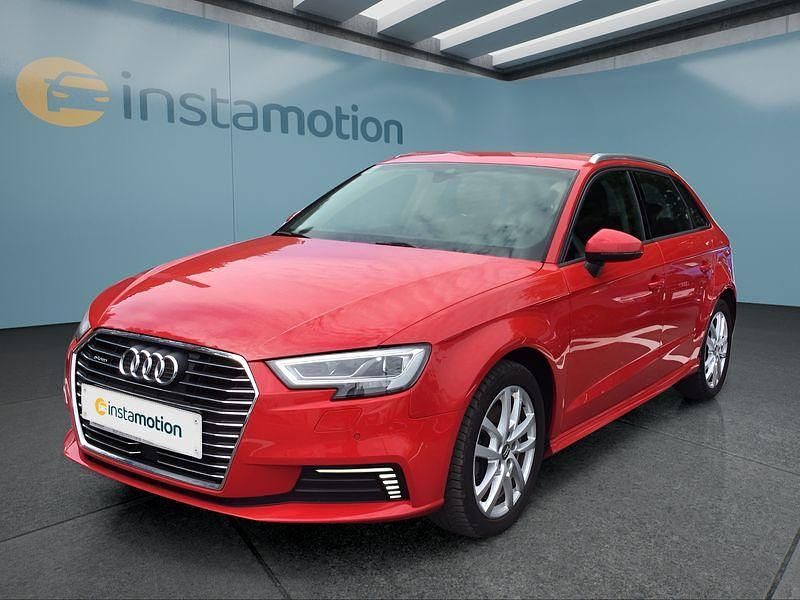 Rot Gebraucht 2020 Audi A3 Sportback e-tron Limousine | 17.499 € (Superpreis) - Bild 1/4