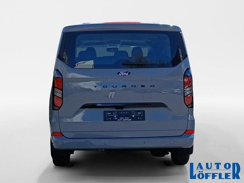 Gebraucht Ford Tourneo Titanium 170 PS (125 kW) 2025 Grau Van / Kleinbus