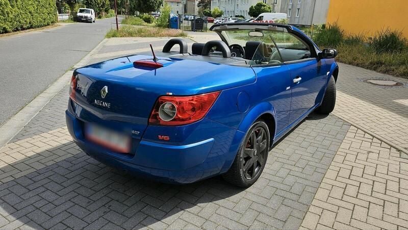 Blau Gebraucht 2007 Renault Mégane Cabriolet Cabrio | 3.490 € (Etwas zu teuer) - Bild 1/4