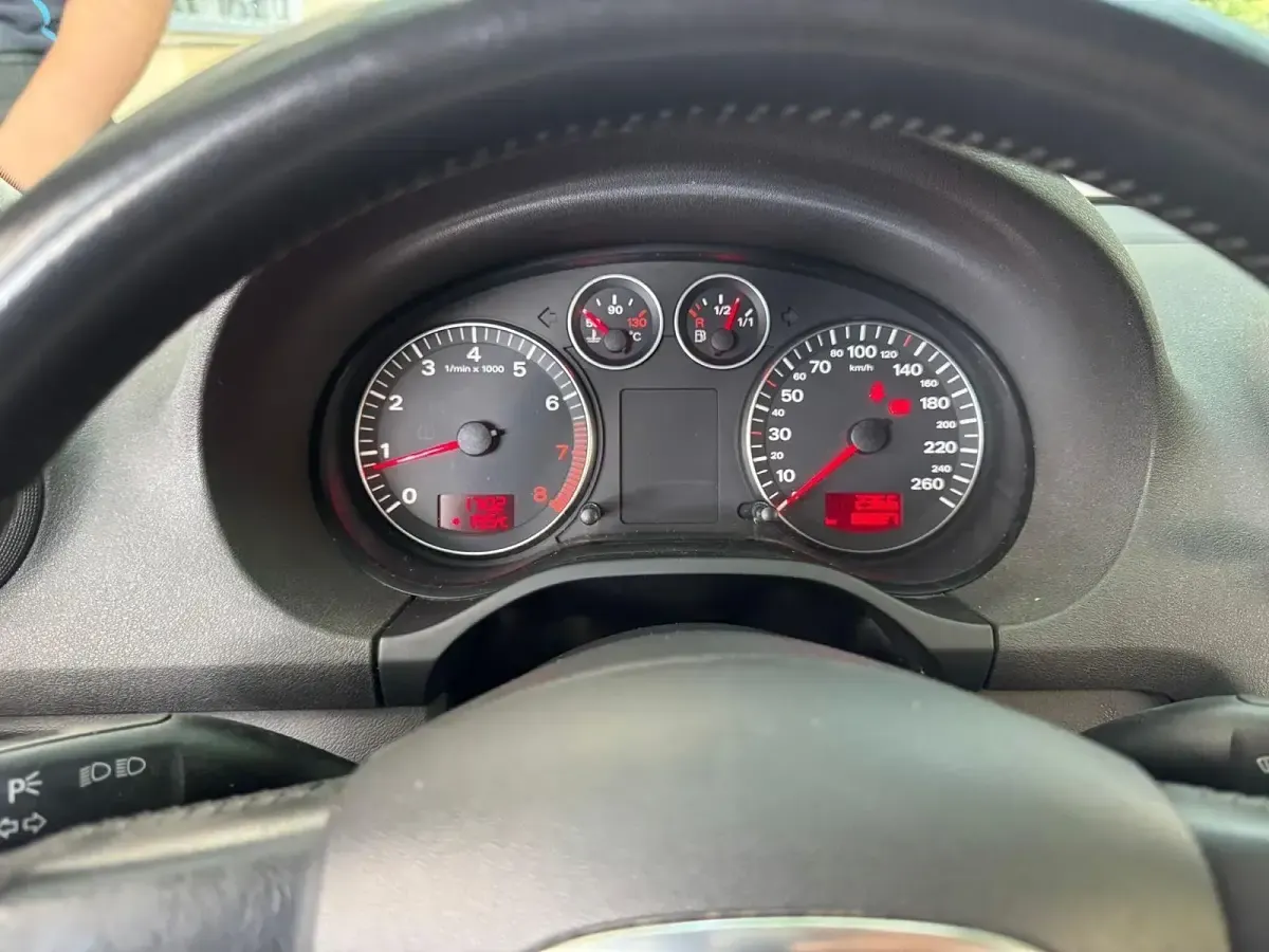 Gebraucht Audi A3 102 PS (75 kW) 2008 Grau Kleinwagen