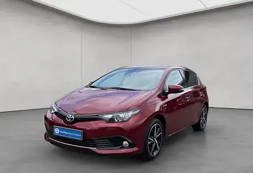Używany Toyota Auris Touring Sports Team 136 KM (100 kW) 2018 Kombi