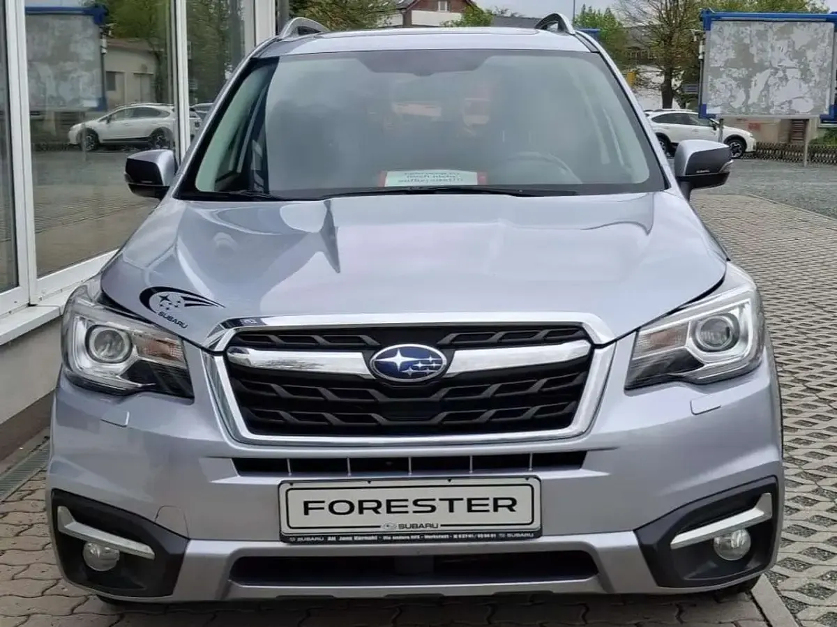 Gebraucht Subaru Forester Exclusive+ 147 PS (108 kW) 2017 Ice silver (m) SUV