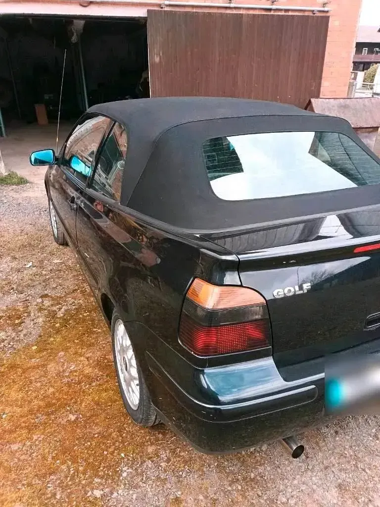 Gebraucht VW Golf 116 PS (85 kW) 2001 Schwarz Cabrio