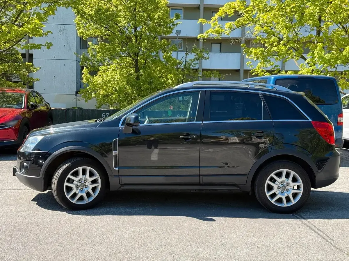 Second-hand Opel Antara 163 CP (119 kW) 2011 Negru SUV