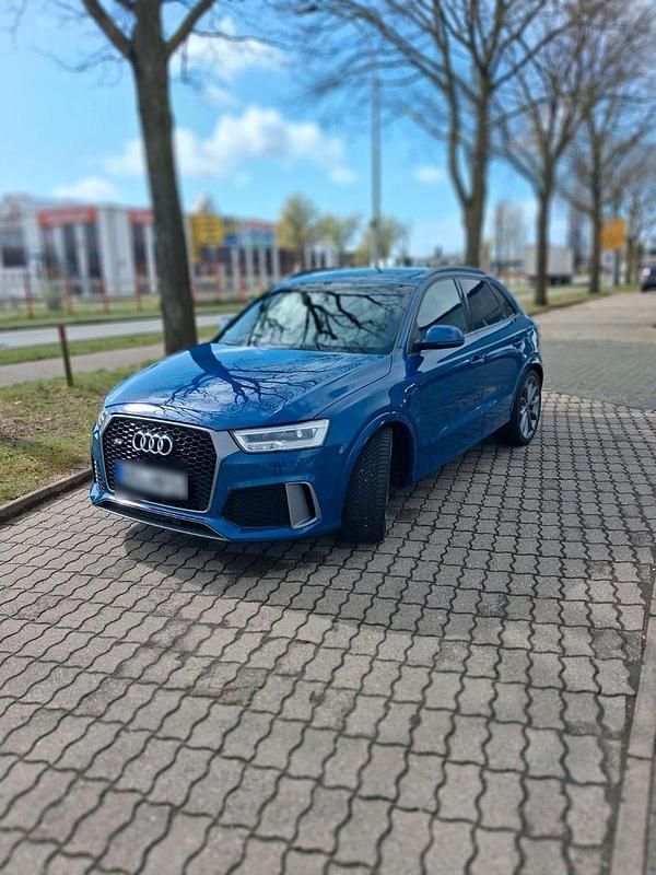 Second-hand Audi RS Q3 Performance 367 CP (269 kW) 2016 Albastru SUV