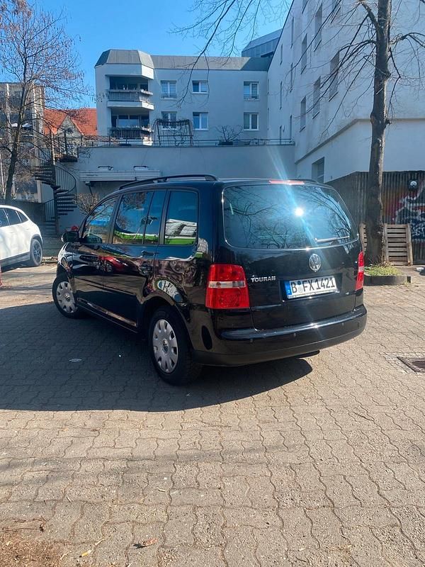 Gebraucht VW Touran 85 PS (62 kW) 2004 Schwarz Van / Kleinbus