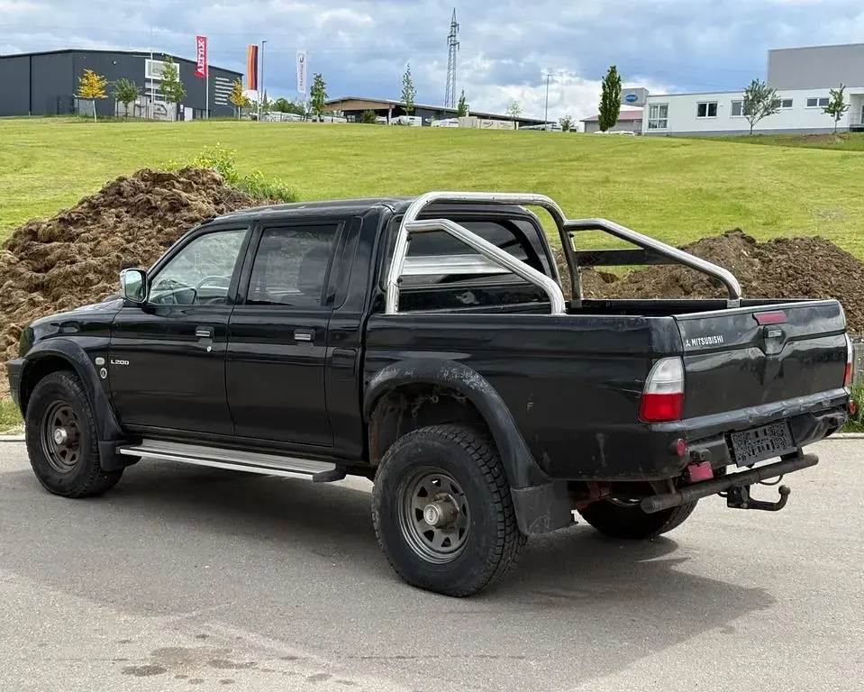 Brugt Mitsubishi L200 133 HK (97 kW) 2005 Sort Pickup / Ladvogn