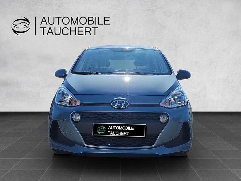 Gebraucht Hyundai i10 67 PS (49 kW) 2018 Blau Kleinwagen