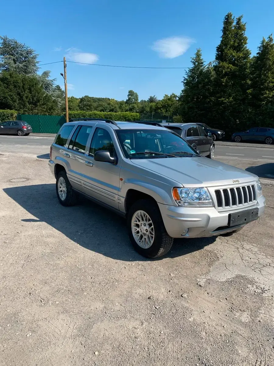 Gebraucht Jeep Grand Cherokee 163 PS (119 kW) 2003 Silber SUV