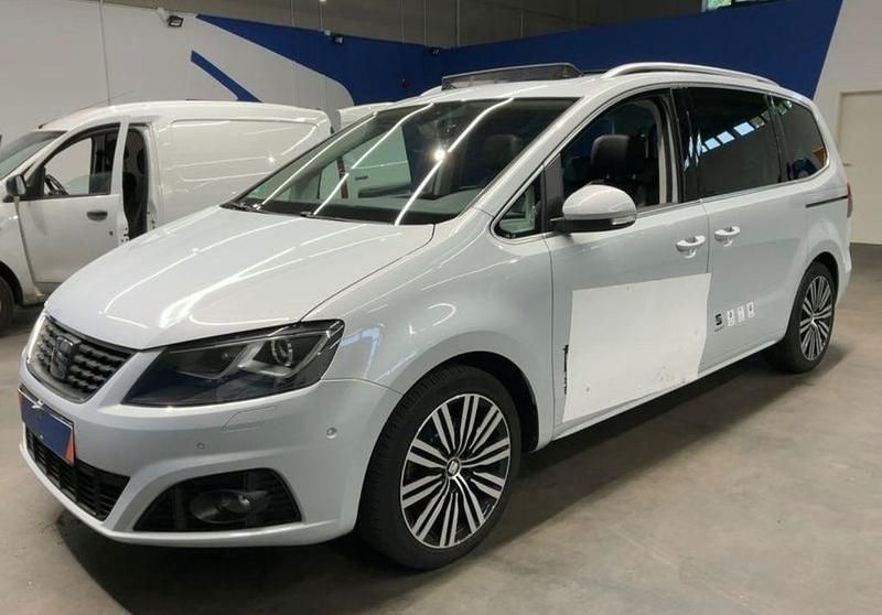 Weiß Gebraucht 2020 Seat Alhambra XCELLENCE Van / Kleinbus | 30.829 € (Etwas zu teuer) - Bild 1/4