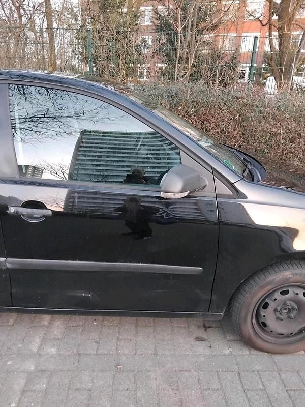 Gebraucht VW Polo 64 PS (47 kW) 2005 Schwarz Kleinwagen