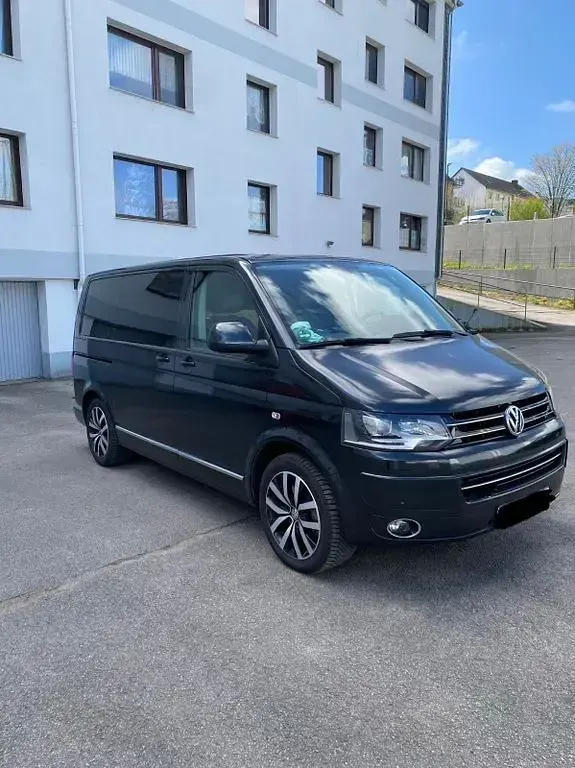 Gebraucht VW Multivan 179 PS (131 kW) 2015 Schwarz Van / Kleinbus