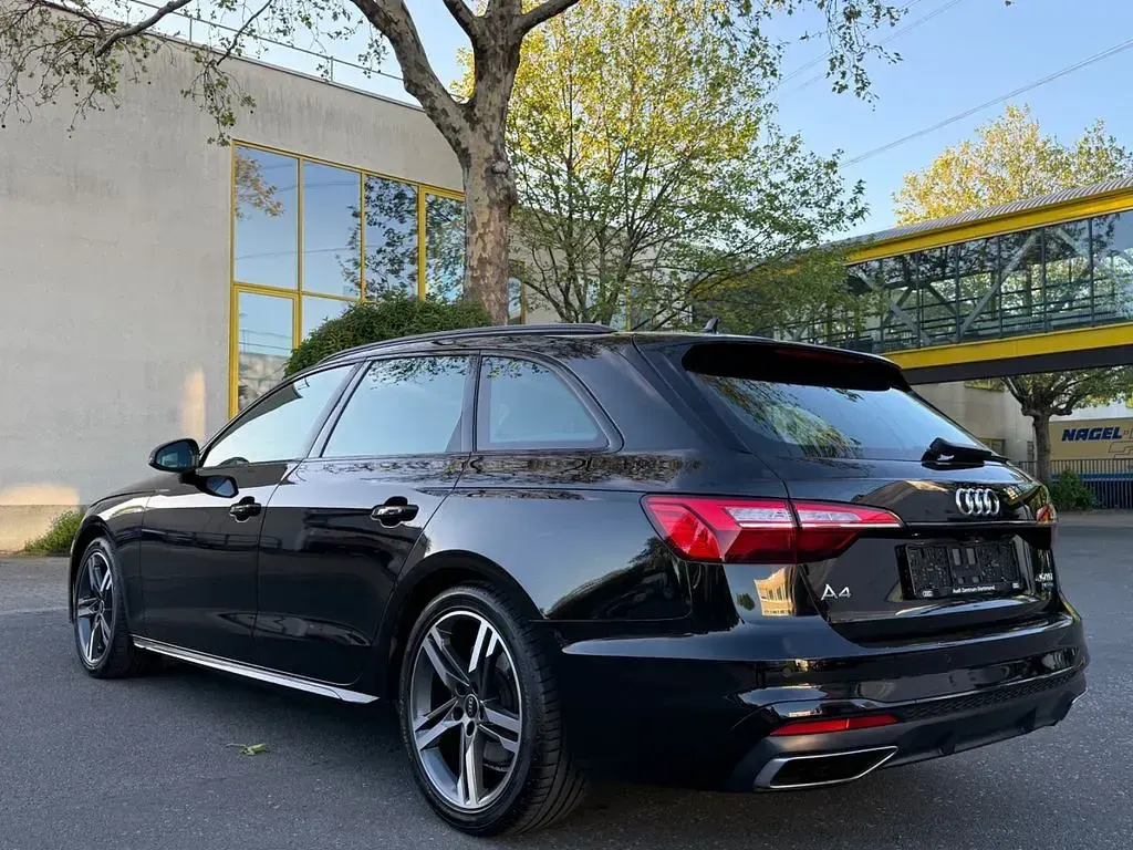 Gebraucht Audi A4 S-Line 204 PS (150 kW) 2024 Schwarz Kombi