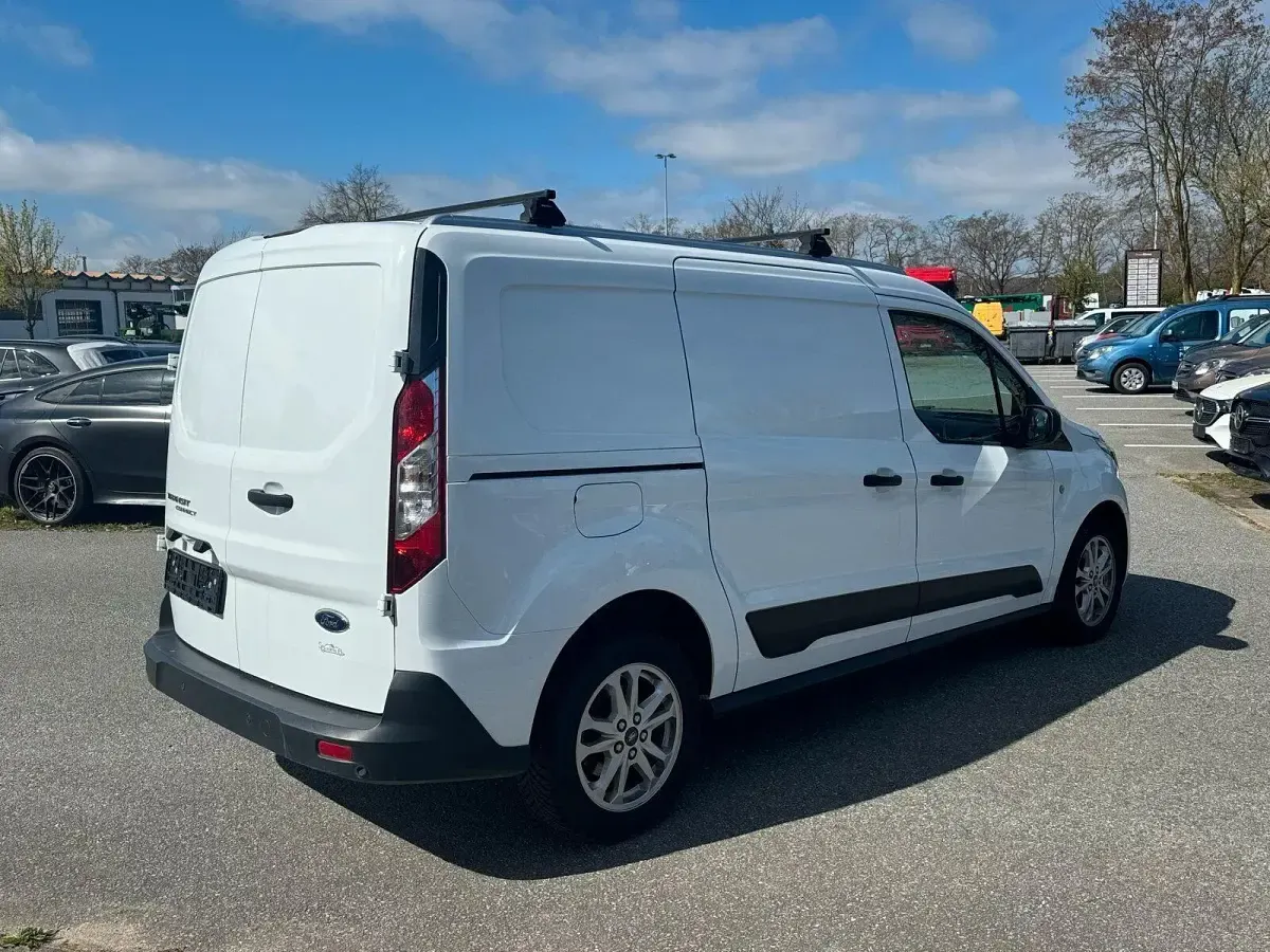 Gebraucht Ford Transit Connect 99 PS (72 kW) 2023 Weiß Van / Kleinbus