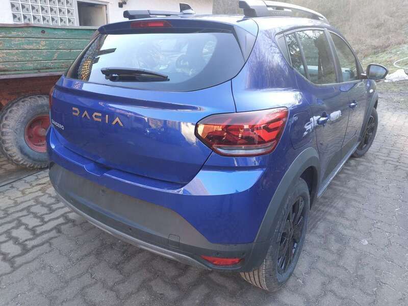 Ironblau zedergn. und andere Neu 2025 Dacia Sandero Expression Kleinwagen | 17.299 € (Fairer Preis) - Bild 1/3