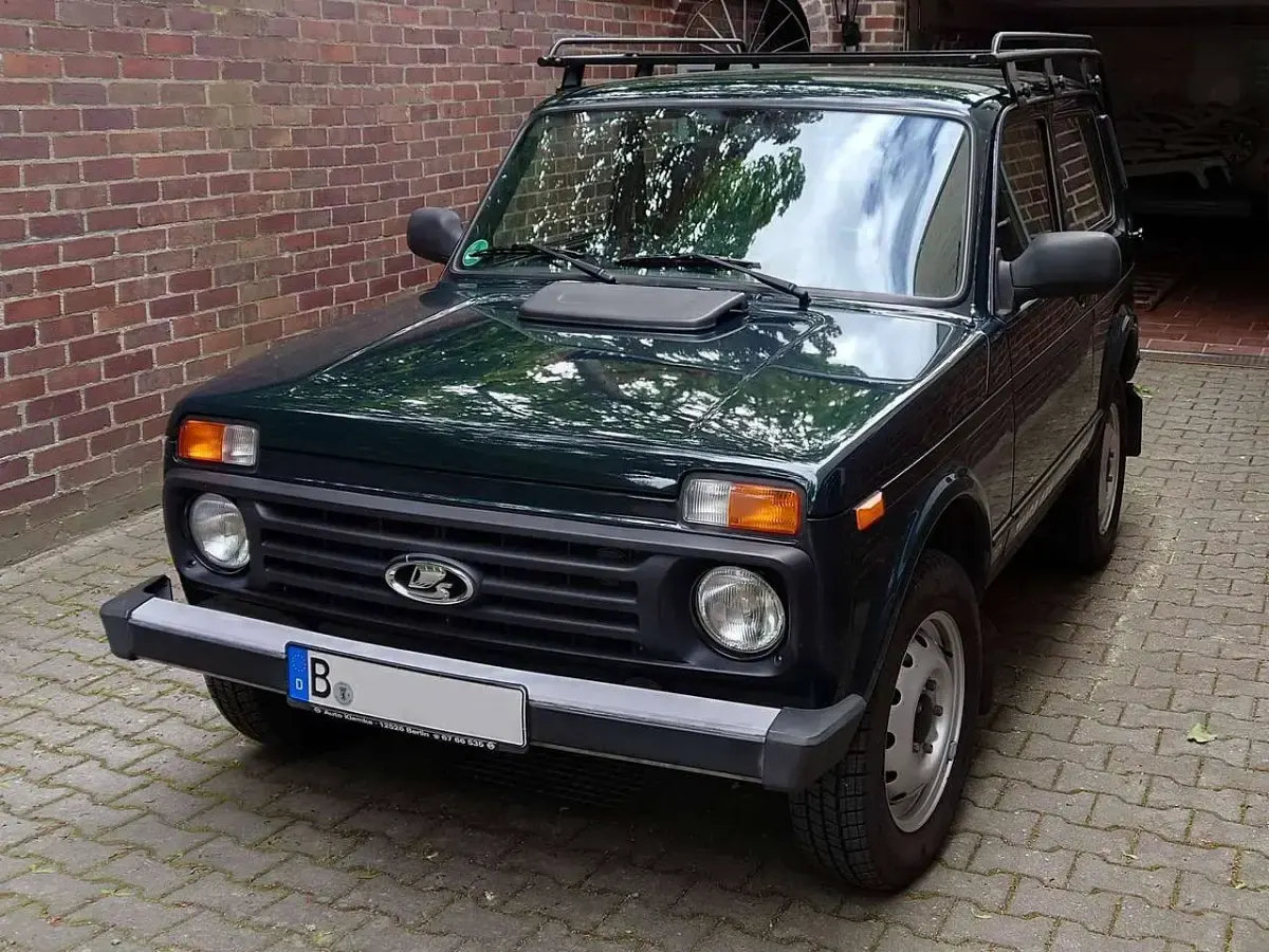 Gebraucht Lada Taiga 83 PS (61 kW) 2017 Grün SUV