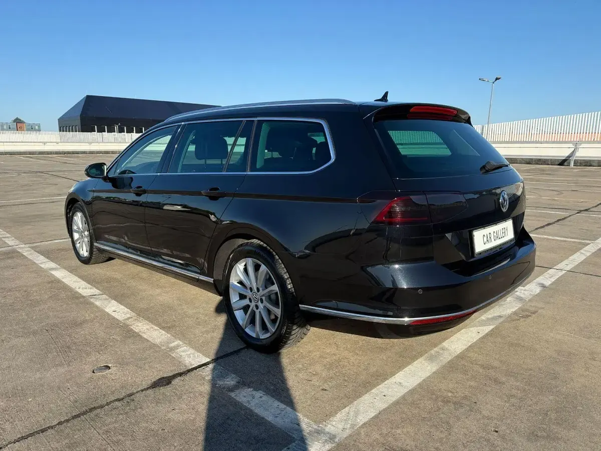 Usata VW Passat Highline 150 CV (110 kW) 2016 Nero Station wagon