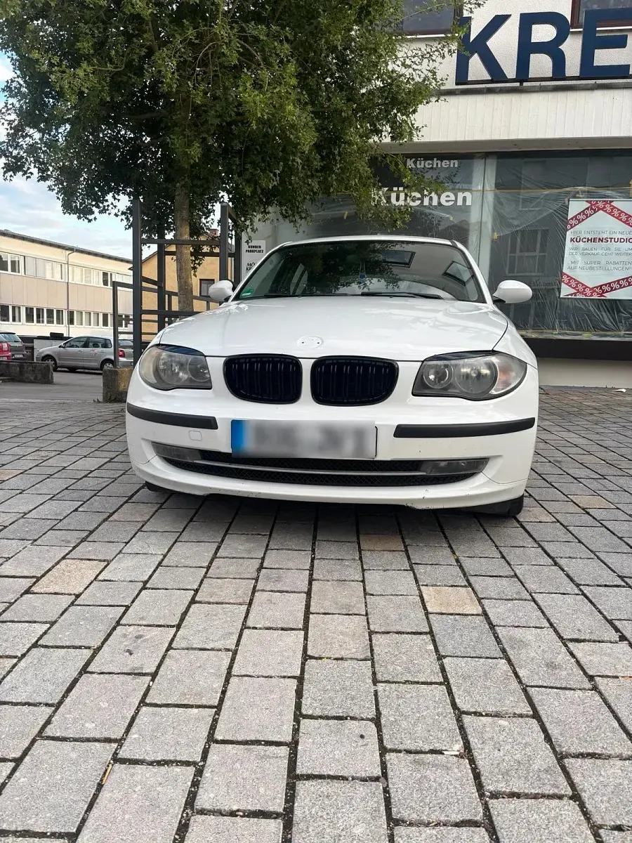 Gebraucht BMW 118 143 PS (105 kW) 2009 Weiß Kleinwagen