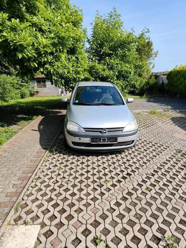 Silber Gebraucht 2002 Opel Corsa Kleinwagen | 450 € (Superpreis) - Bild 1/4