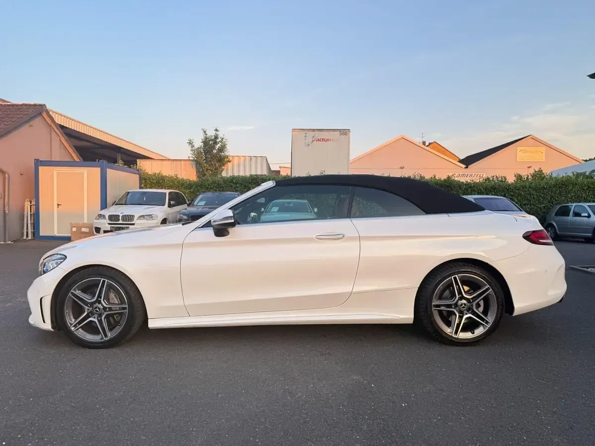 Gebraucht Mercedes C200 AMG line 184 PS (135 kW) 2019 Weiß Cabrio