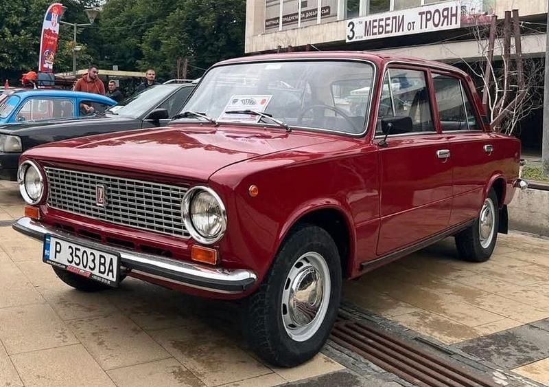 Gebraucht Lada 1200 60 PS (44 kW) 1989 Rot Limousine
