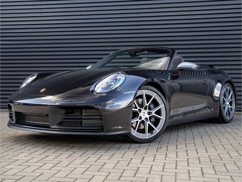 Tiefschwarzmetallic Neu 2025 Porsche 911 Carrera T Cabrio | 159.911 € - Bild 1/4