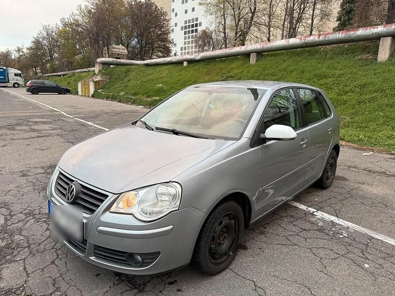 Usado VW Polo 69 HP (50 kW) 2008 Cinzento Citadino