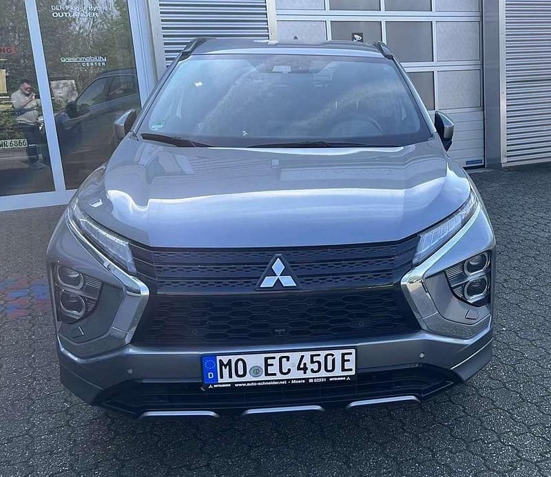 Gebraucht Mitsubishi Eclipse Cross Plus 98 PS (72 kW) 2025 Platinum grau SUV
