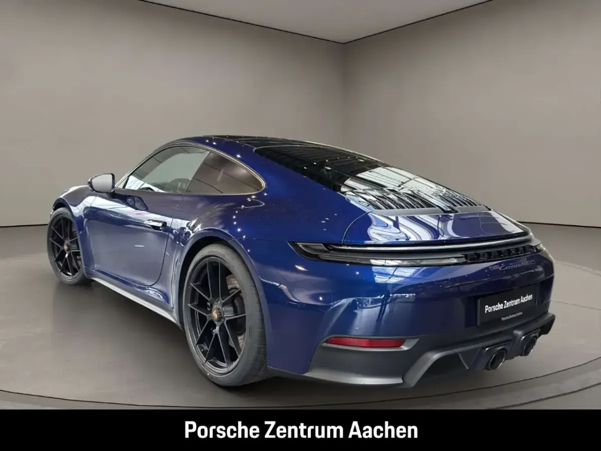 Gebraucht Porsche 992 541 PS (397 kW) 2026 Enzianblaumetallic Coupé