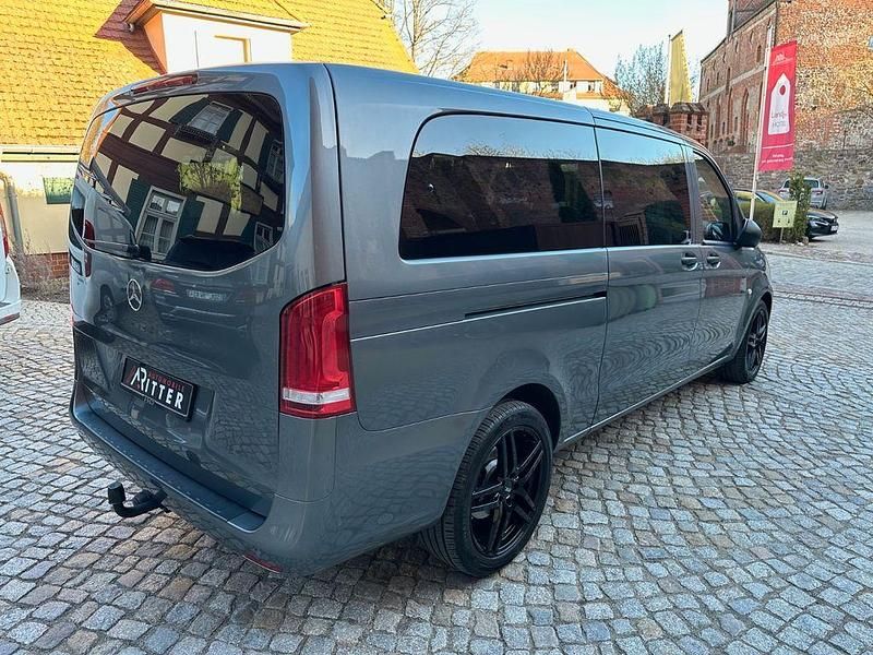 Gebraucht Mercedes Vito 190 PS (139 kW) 2022 Grau Van