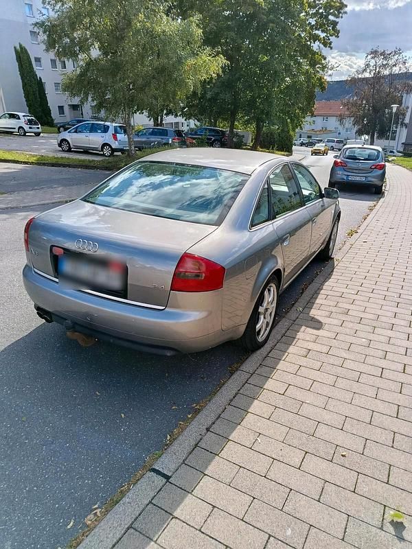 Grau Gebraucht 2003 Audi A6 Limousine | 1.300 € (Superpreis) - Bild 1/4