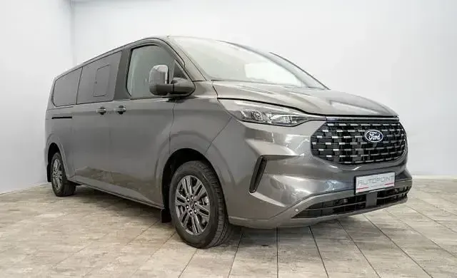 Używany Ford Tourneo Custom Titanium 2025 Szary Van