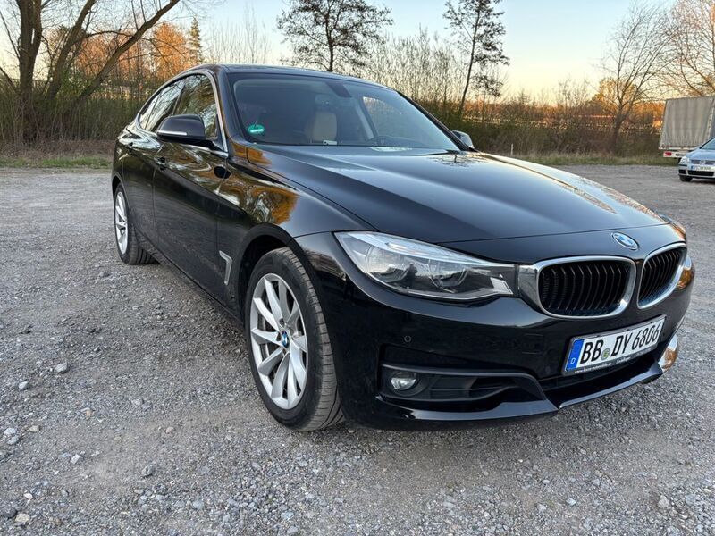 Schwarz ii Gebraucht 2018 BMW 325 Gran Turismo Advantage Limousine | 12.790 € (Superpreis) - Bild 1/4