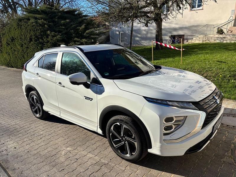 Gebraucht Mitsubishi Eclipse Cross Select 188 PS (138 kW) 2022 Weiß SUV