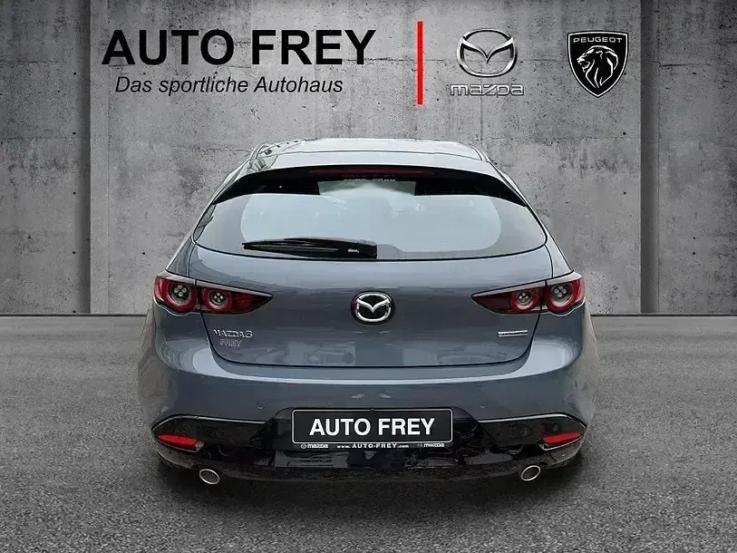 Używany Mazda 3 Selection 122 KM (89 kW) 2020 Szary Sedan/Limuzyna