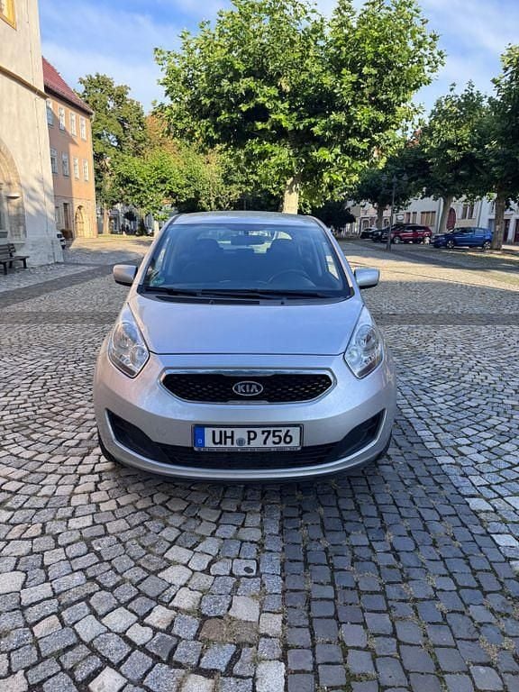 Silber Gebraucht 2013 Kia Venga Edition 7 Kleinwagen | 4.500 € (Fairer Preis) - Bild 1/4