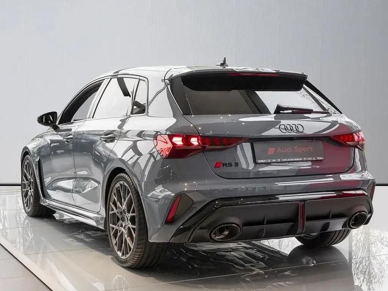 Gebraucht Audi RS3 Ambiente 294 PS (216 kW) 2026 Grau Limousine
