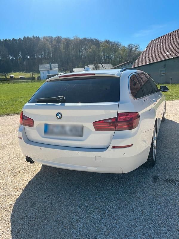 Usata BMW 520 190 CV (139 kW) 2015 Bianco Station wagon