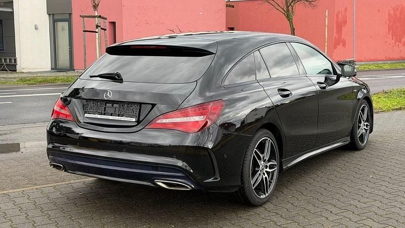 Gebraucht Mercedes CLA180 Shooting Brake AMG 109 PS (80 kW) 2017 Kosmosschwarz Kombi