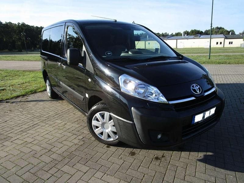 Gebraucht Toyota Proace 130 PS (95 kW) 2015 Schwarz Van / Kleinbus