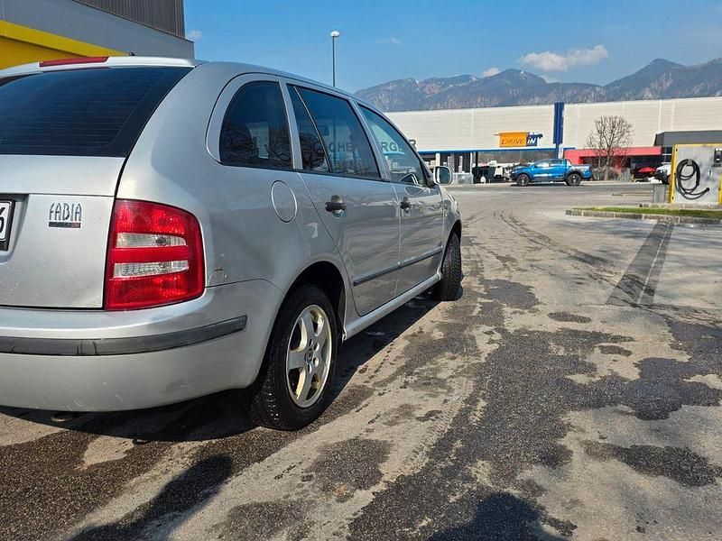 Gebraucht Skoda Fabia Elegance 101 PS (74 kW) 2001 Grau Kombi