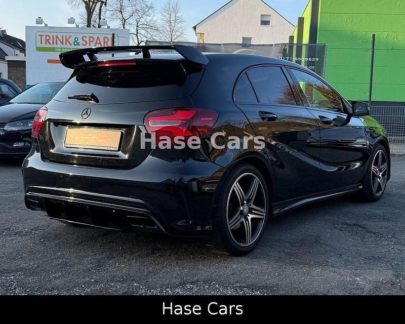 Gebraucht Mercedes A250 218 PS (160 kW) 2015 Schwarz Limousine