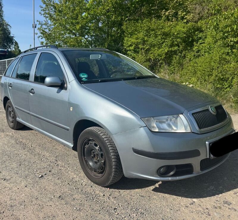 Grau Gebraucht 2005 Skoda Fabia Kombi | 1.750 € (Fairer Preis) - Bild 1/4