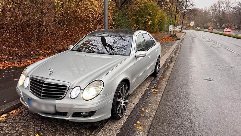 Andere farben Gebraucht 2005 Mercedes E320 Limousine | 3.000 € (Superpreis) - Bild 1/4