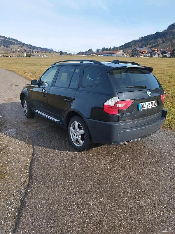 Gebraucht BMW X3 150 PS (110 kW) 2004 Schwarz SUV