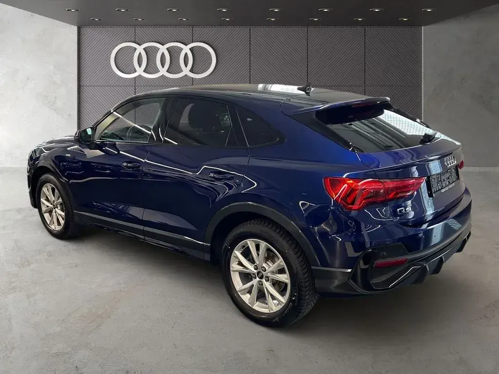 Gebraucht Audi Q3 Sportback S-Line 150 PS (110 kW) 2025 Blau SUV