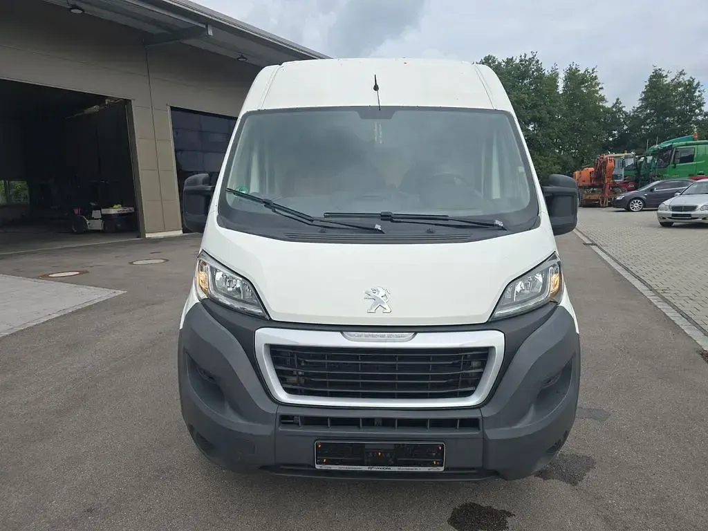 Gebraucht Peugeot Boxer Avantage 131 PS (96 kW) 2015 Weiß Van