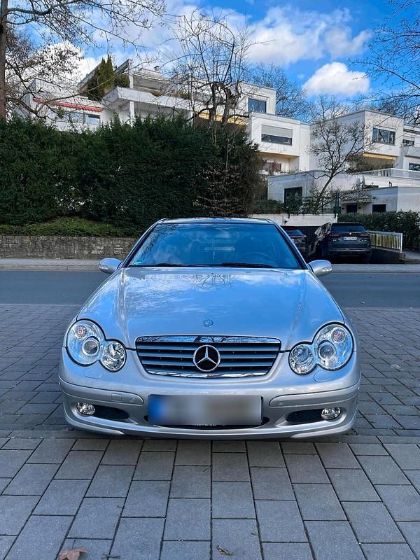 Gebraucht Mercedes C180 143 PS (105 kW) 2003 Silber Coupé
